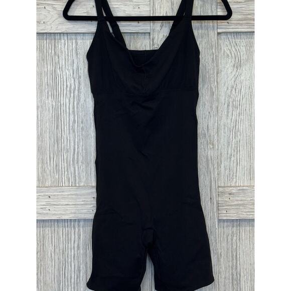 Torrid Black Body Shaper Adjustable Strap Slimming Women’s Size 0 - Picture 2 of 6